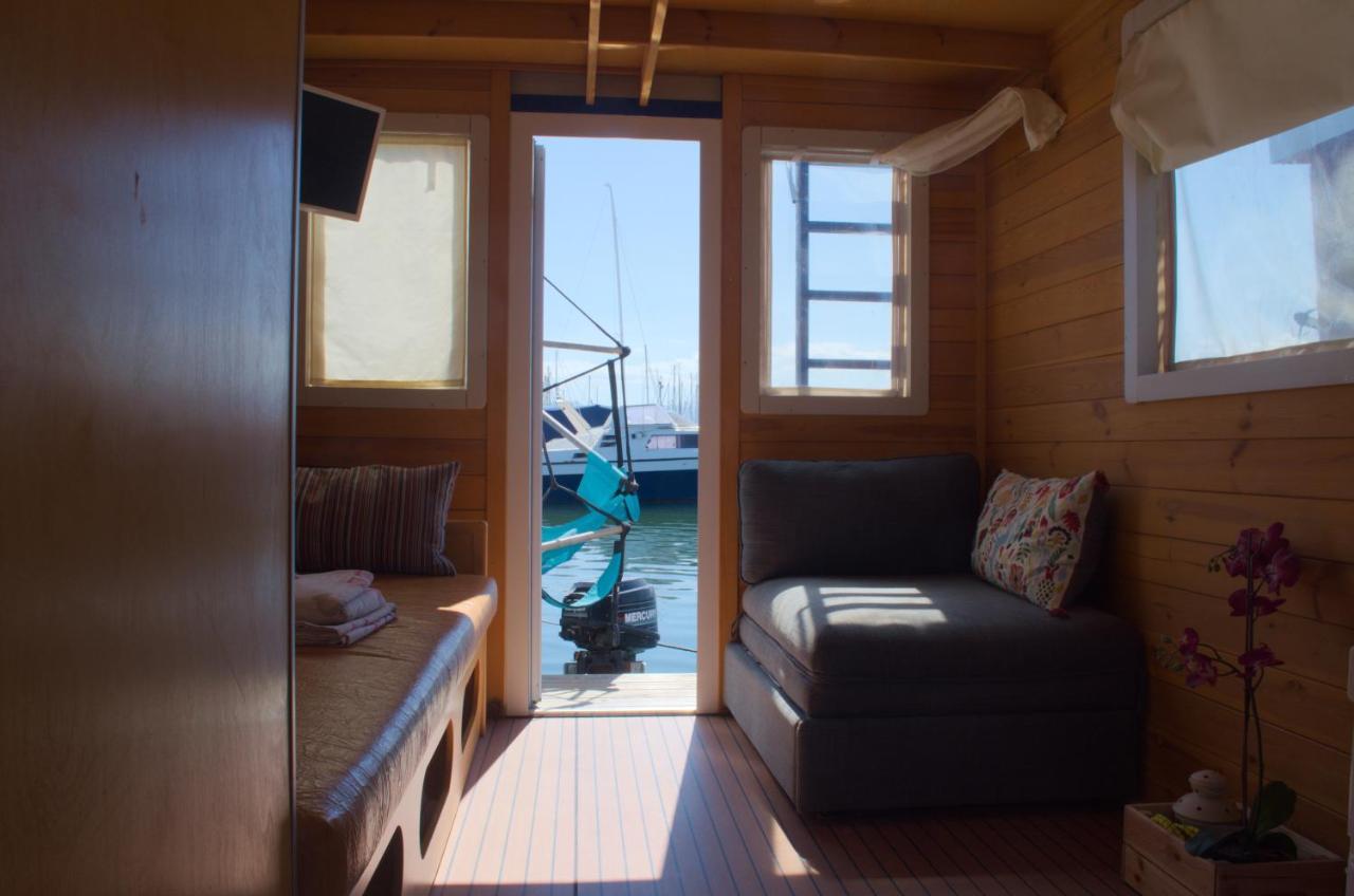 فندق Houseboat كالياري المظهر الخارجي الصورة